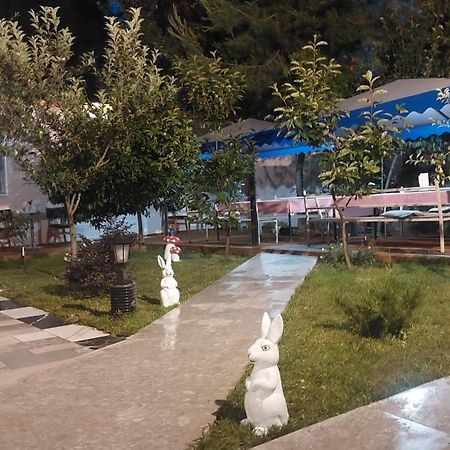 דורס Vila Hyseni מראה חיצוני תמונה