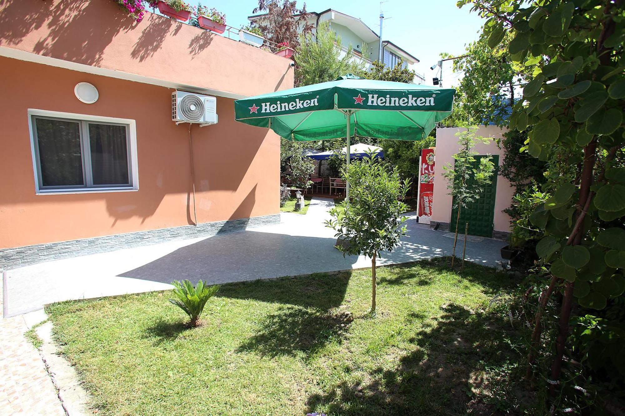 דורס Vila Hyseni חדר תמונה